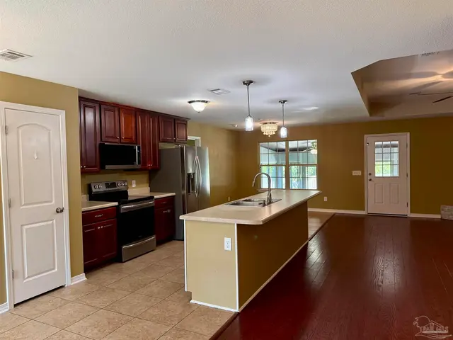 1570 Woodlawn Way property photo