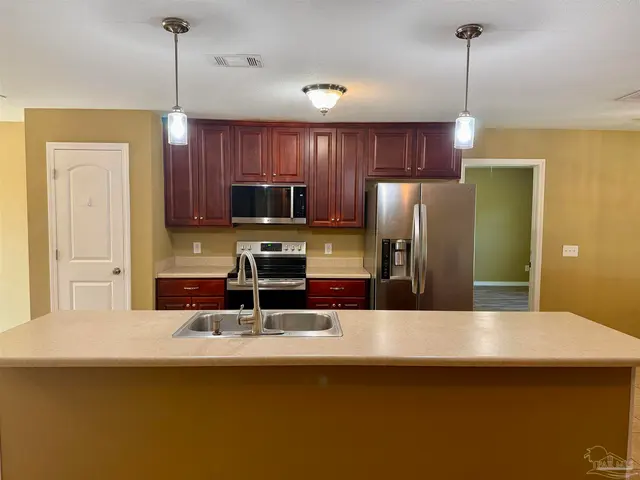 1570 Woodlawn Way property photo
