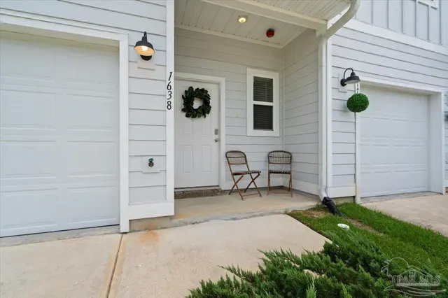 1638 Iroquois Ct property photo