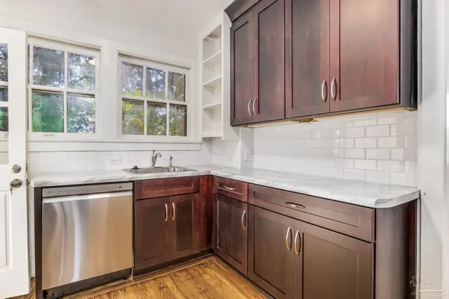 1515 Lakeview Ave property photo