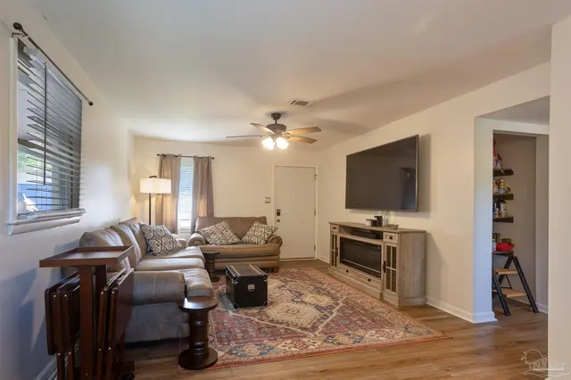 6402 Beauclair Dr property photo