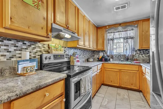 1815 Wright St property photo
