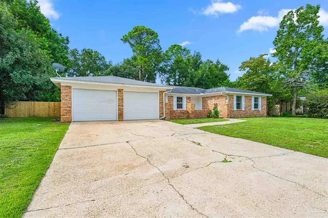 5407 Admiral Doyle Dr property photo