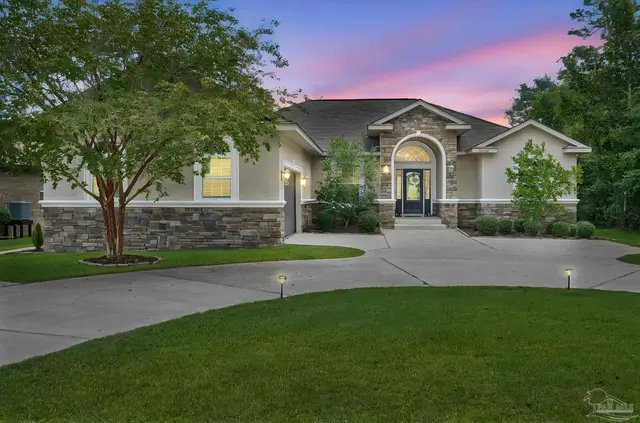 1968 Crown Pointe Blvd, Pensacola FL 32506 exterior