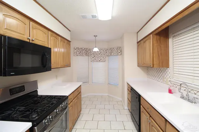 8154 Treetop Ln property photo