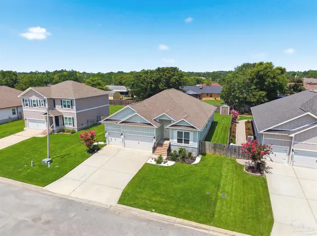 1559 Amaya Ln, Gulf Breeze FL 32563 exterior
