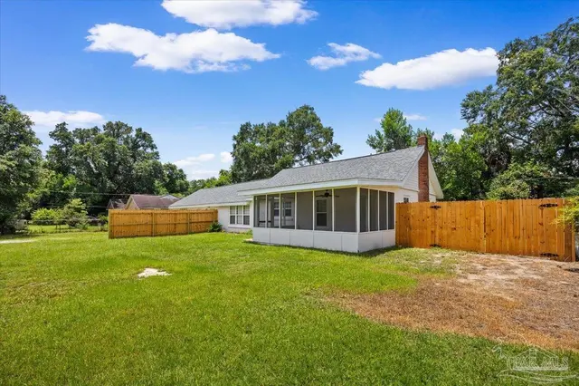 415 Colbert Ave # A property photo