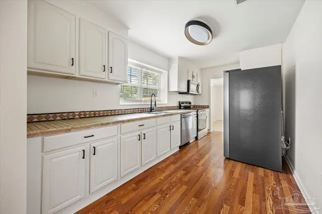 415 Colbert Ave # A property photo
