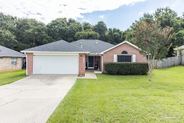 1053 Brownfield Rd, Pensacola FL 32526 exterior