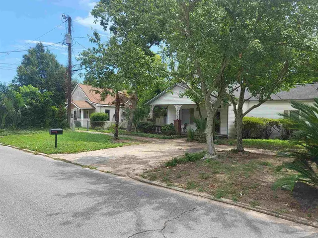 1301/1305 E La Rua St, Pensacola FL 32501 exterior