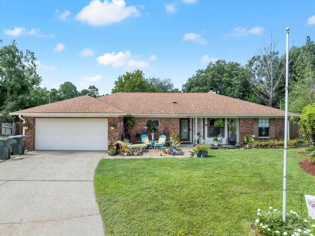 1305 Little Creek Cir, Pensacola FL 32505 exterior