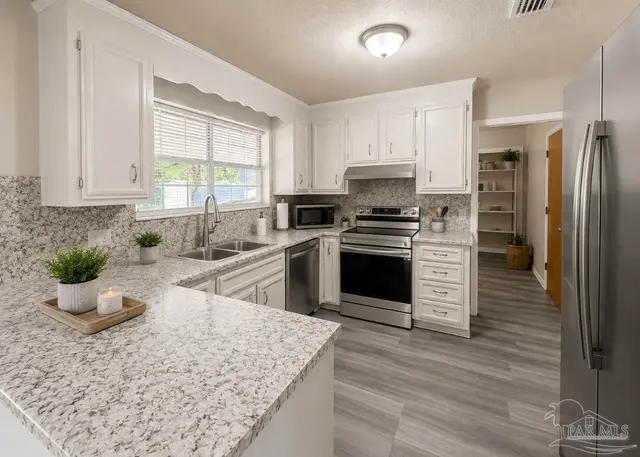 6 Rodgers Pl property photo