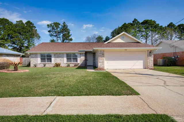 9568 Brentwood Blvd, Navarre FL 32566 exterior