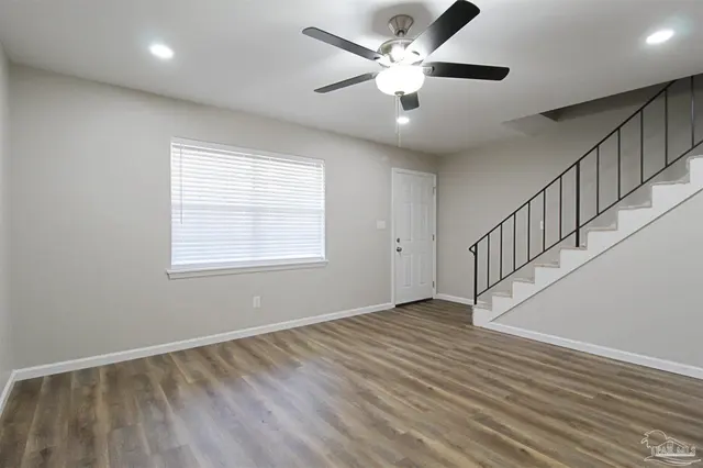 9615 Sandpiper St property photo