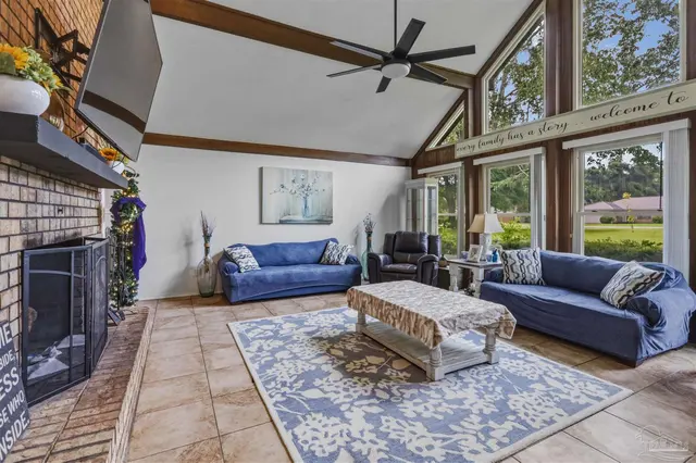 4837 Skipper Ln property photo