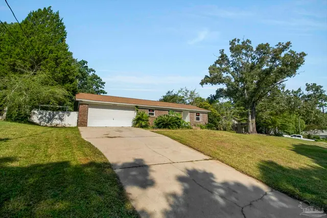 4537 Tradewinds Pl property photo