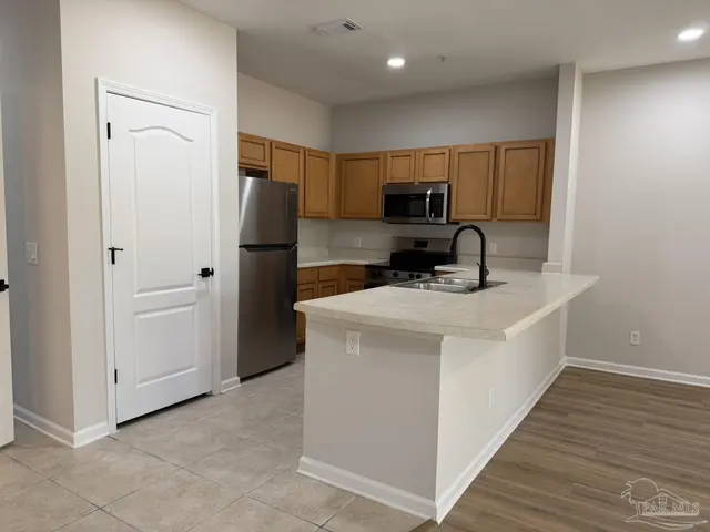 8221 Pittman Ave # 9 property photo
