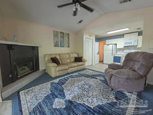 5236 Willing St property photo