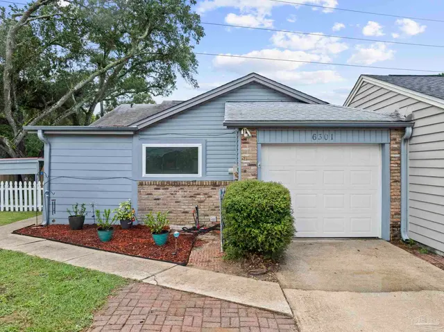 6301 Langley Place Rd, Pensacola FL 32504 exterior