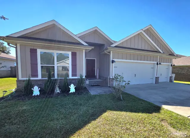 8055 Silver Maple Dr, Milton FL 32583 exterior