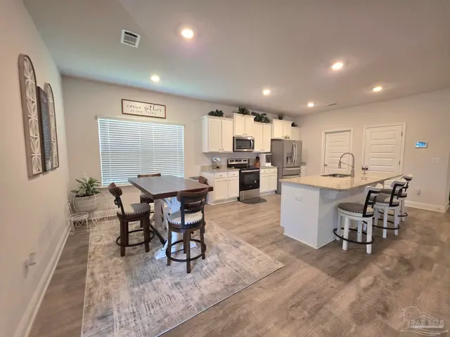 8055 Silver Maple Dr property photo