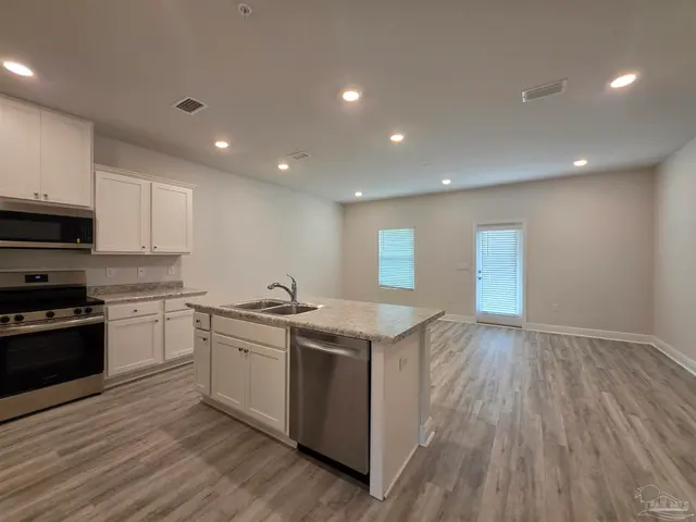 9011 Golden Eye Dr property photo