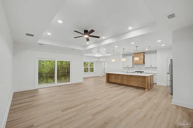 8700 Thunderbird Dr property photo
