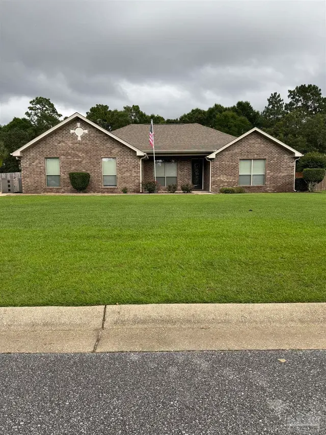 9104 Iron Gate Blvd, Milton FL 32570 exterior
