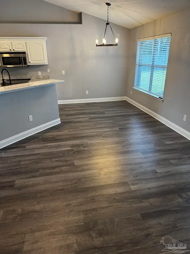 9104 Iron Gate Blvd property photo
