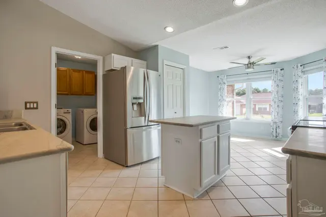 6853 Rickwood Dr property photo