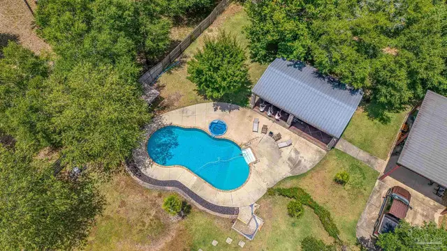 2900 Wallace Lake Rd property photo