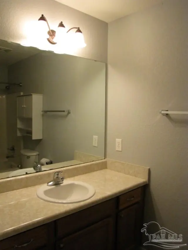 8428 Walnut Ave property photo