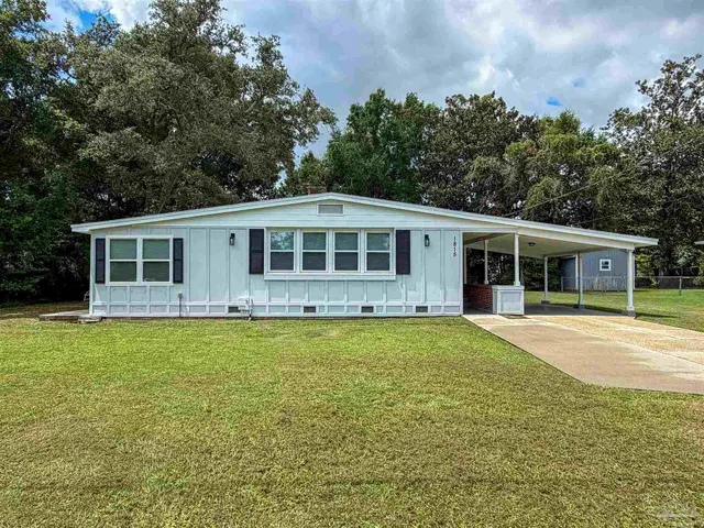 1815 Hallmark Dr, Pensacola FL 32503 exterior