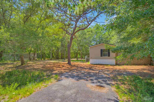 2981 Crittenden Dr property photo