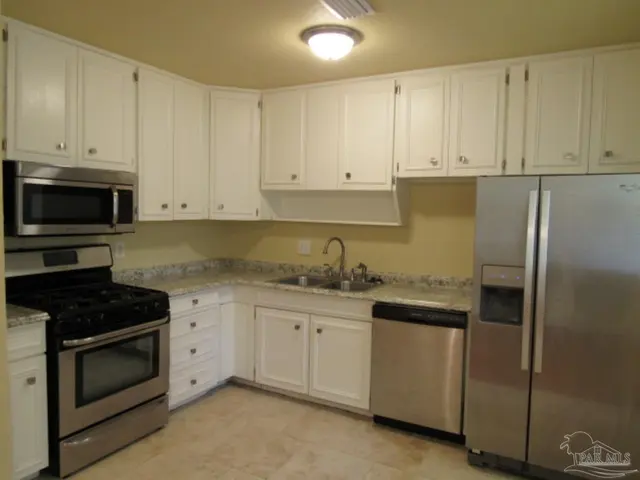 5407 Charbar Dr property photo
