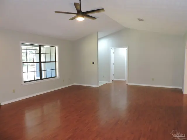 5261 Rowe Trl property photo