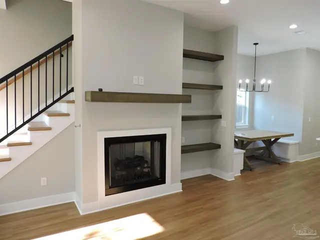 706 F St # B property photo
