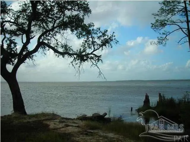 1815 Collinsworth Rd, Milton FL 32583 exterior