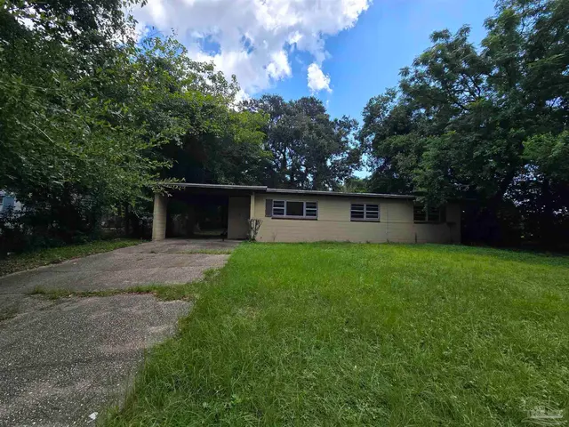 102 Emerald Ave property photo