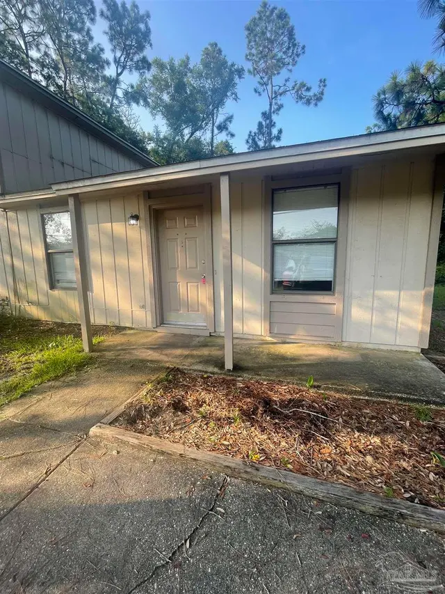 10047 Hillview Rd, Pensacola FL 32514 exterior