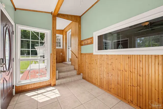 1207 Suburban Dr property photo
