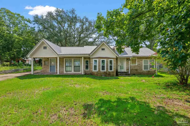 914 Scenic Hwy, Pensacola FL 32503 exterior