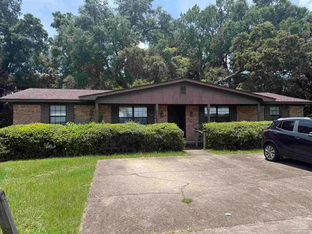1469 E Johnson Ave # 1467, Pensacola FL 32514 exterior
