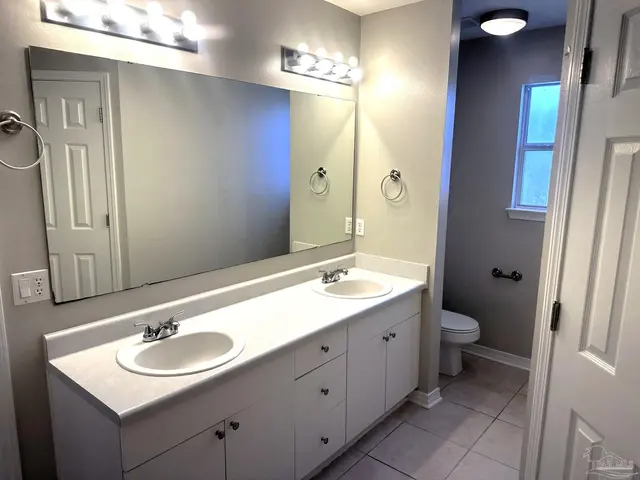 7630 Chablis Cir property photo