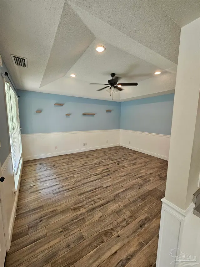 4271 Magnolia Oak St property photo
