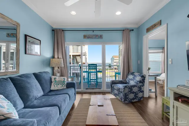 1150 Ft Pickens Rd # H3 property photo