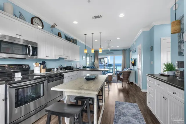 1150 Ft Pickens Rd # H3 property photo