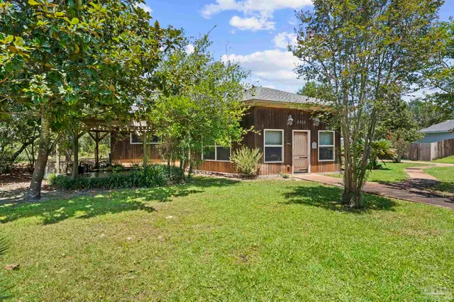 5852 Congress St, Gulf Breeze FL 32563 exterior