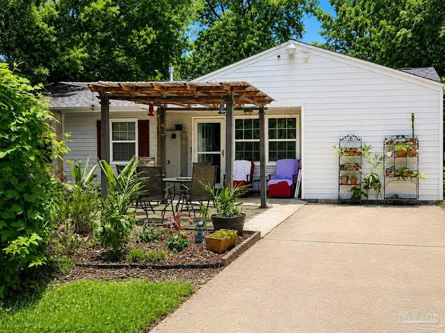 4679 Oakland Dr, Pensacola FL 32526 exterior