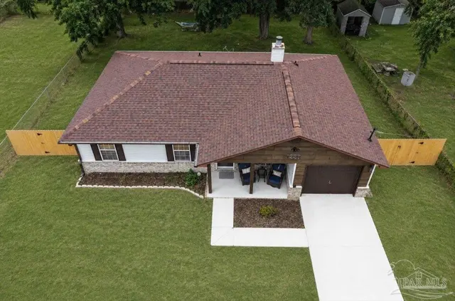 1220 Leonard St property photo